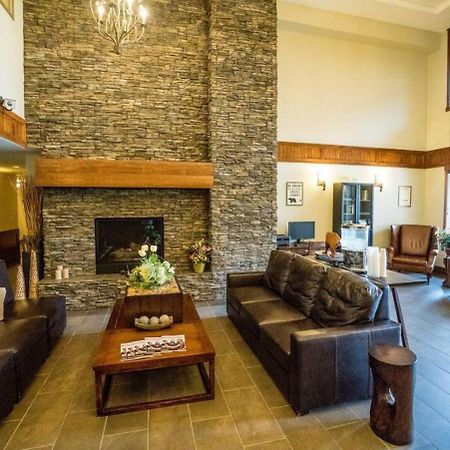 Spacious Penthouse Suite-King Beds-Pool & Hot Tub Canmore Exterior foto